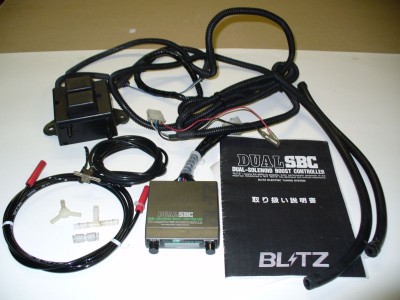 Электронный бустконтроллер BLITZ DUAL SBC Spec R. В этой модификации используется двойной соленоид, что в свою очередь дает более точную работу бустконтроллера.