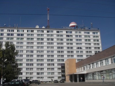 Нормальная гостиница с виду.