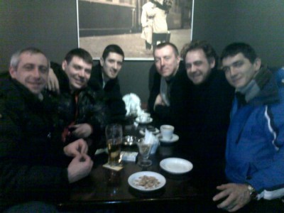 вот так мы посидели)) слева направо Сережа MAX-SVD, Коля Nikolay_, Денис Denis2522, Дима_75, Андрей Одесса, Игорь Одесса, так же присутсвовали на встрече  Денис BlackPrince, и Вадик Gamer.